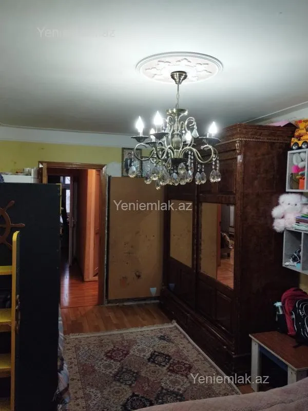 Satılır 3 otaqlı köhnə tikili 64 m²