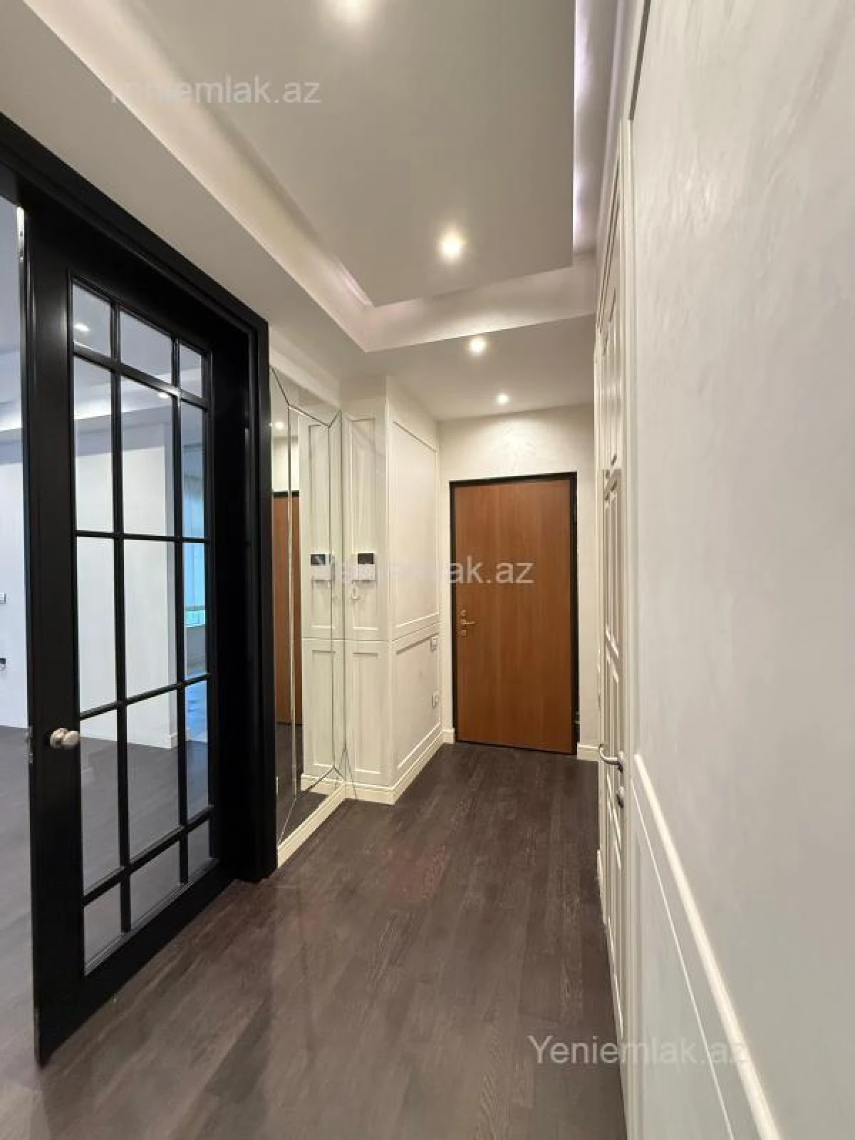 Satılır 3 otaqlı yeni tikili 135 m²