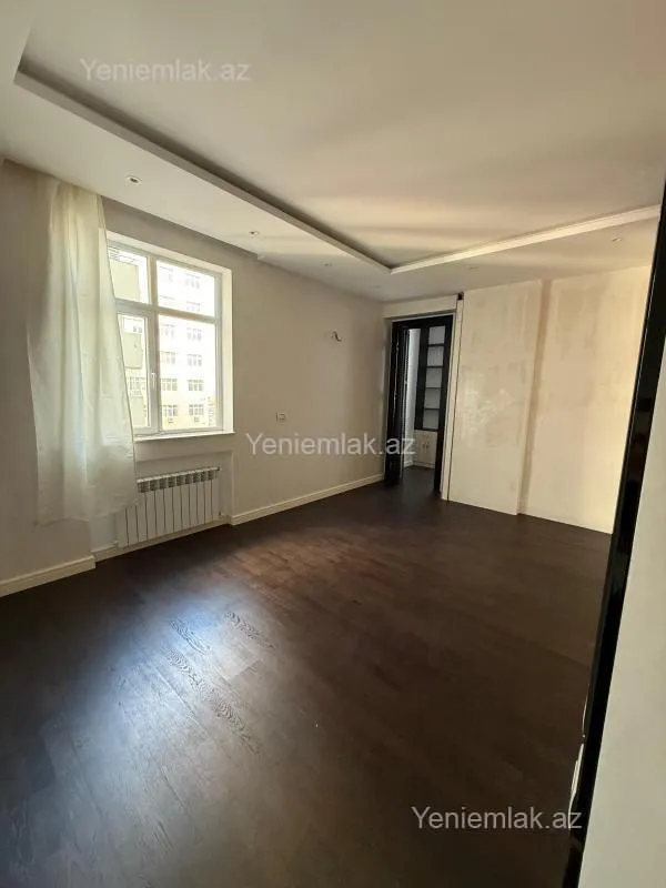 Satılır 3 otaqlı yeni tikili 135 m²