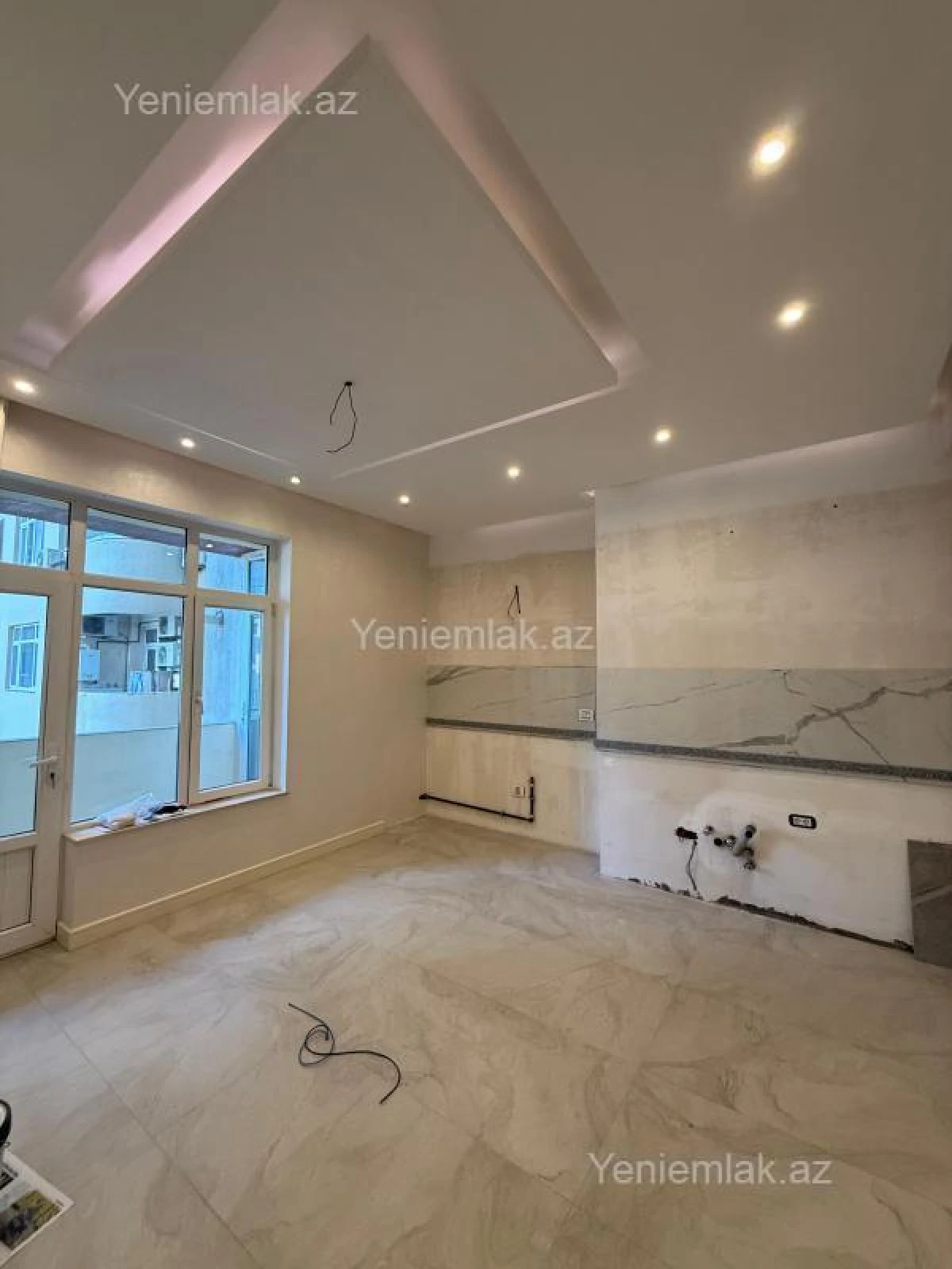 Satılır 3 otaqlı yeni tikili 135 m²