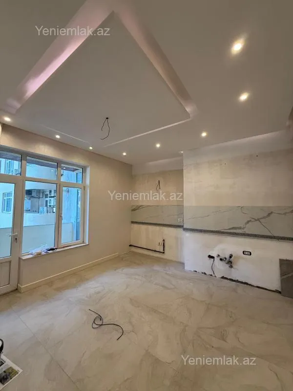 Satılır 3 otaqlı yeni tikili 135 m²