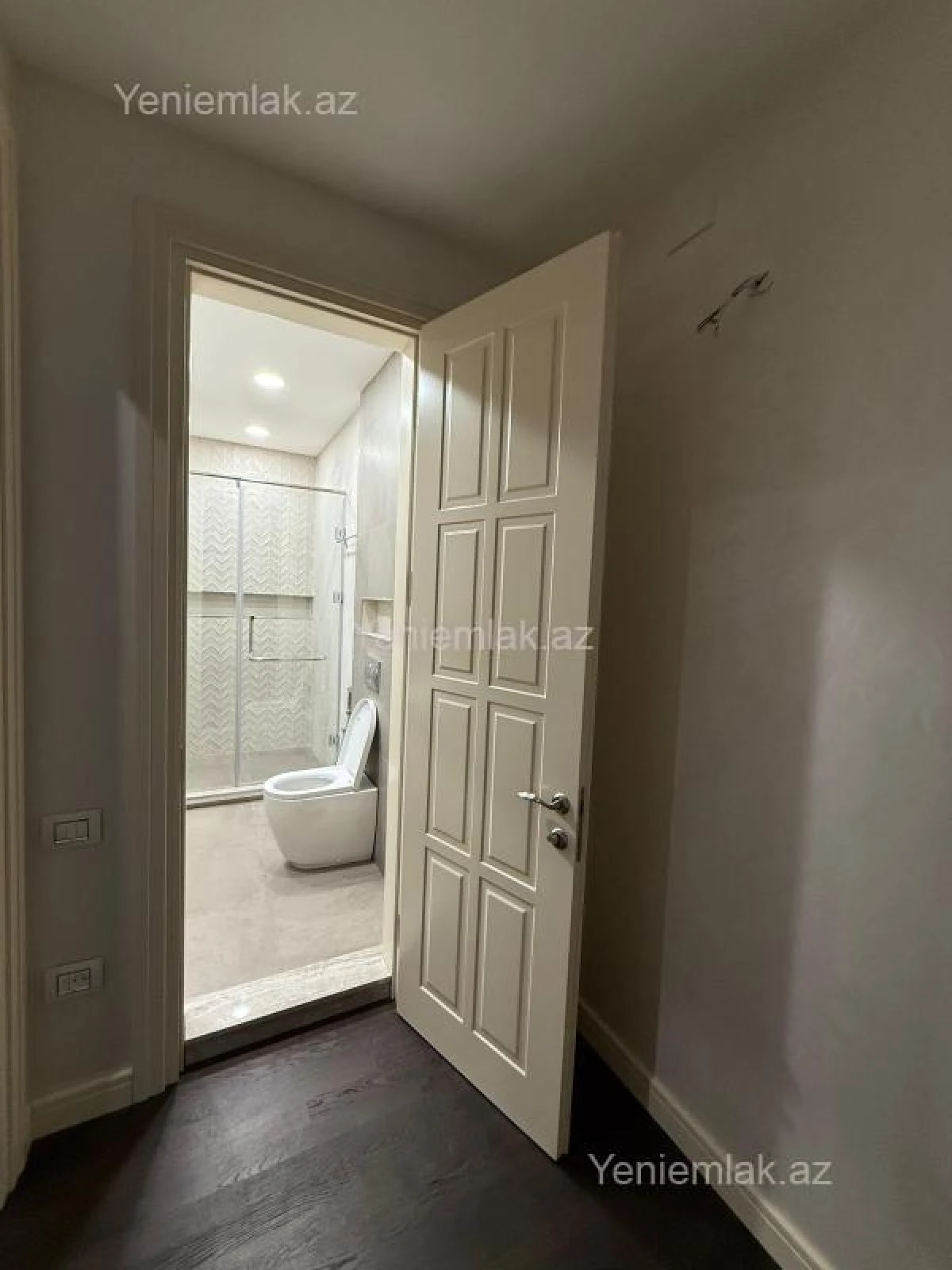 Satılır 3 otaqlı yeni tikili 135 m²