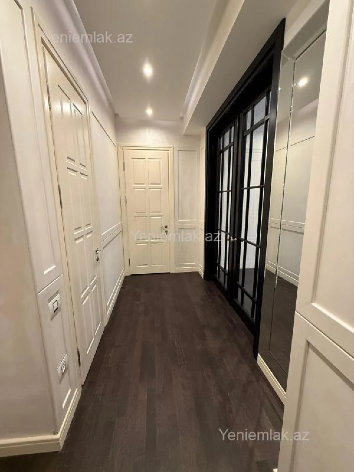 Satılır 3 otaqlı yeni tikili 135 m²