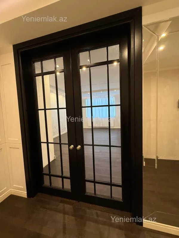 Satılır 3 otaqlı yeni tikili 135 m²