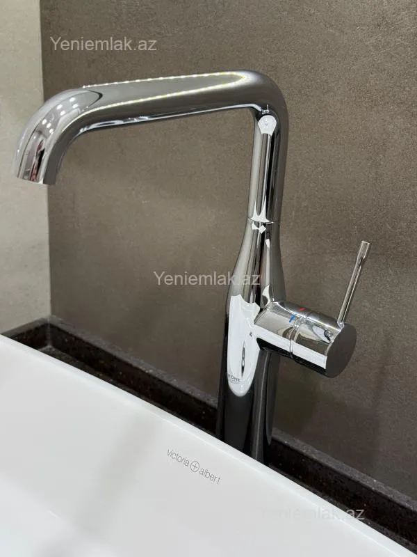 Satılır 3 otaqlı yeni tikili 135 m²