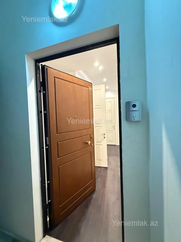 Satılır 3 otaqlı yeni tikili 135 m²