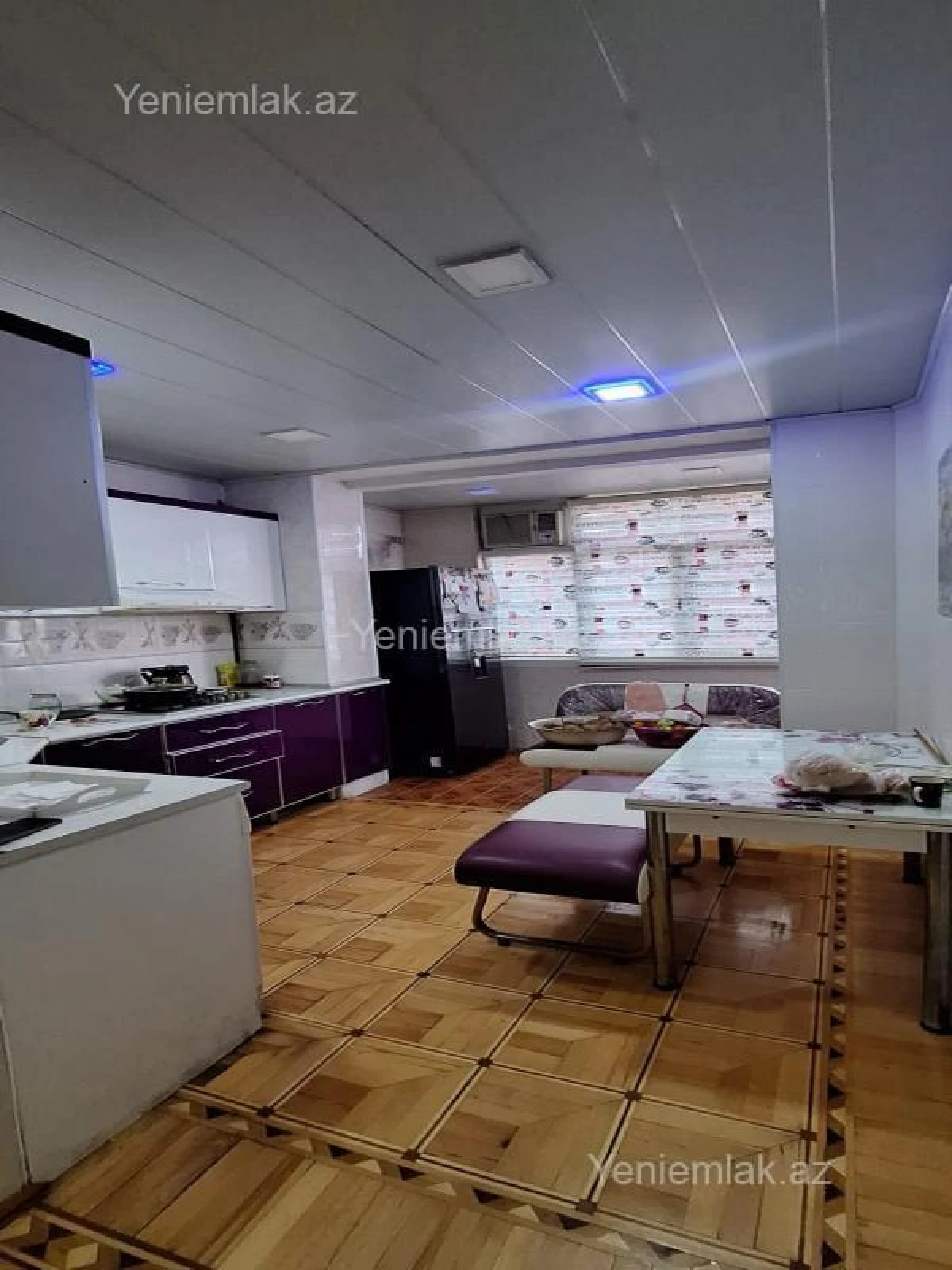 Satılır 4 otaqlı köhnə tikili 100 m²