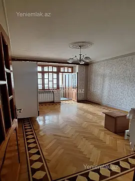 Satılır 4 otaqlı köhnə tikili 100 m²