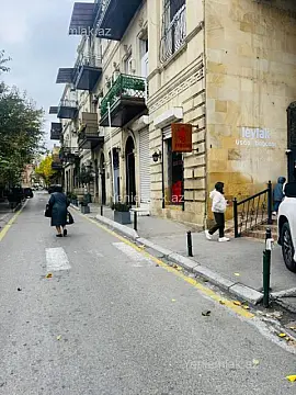 Satılır 3 otaqlı köhnə tikili 100 m² — Bakı, Nəsimi 3 otaq 100.00 m²