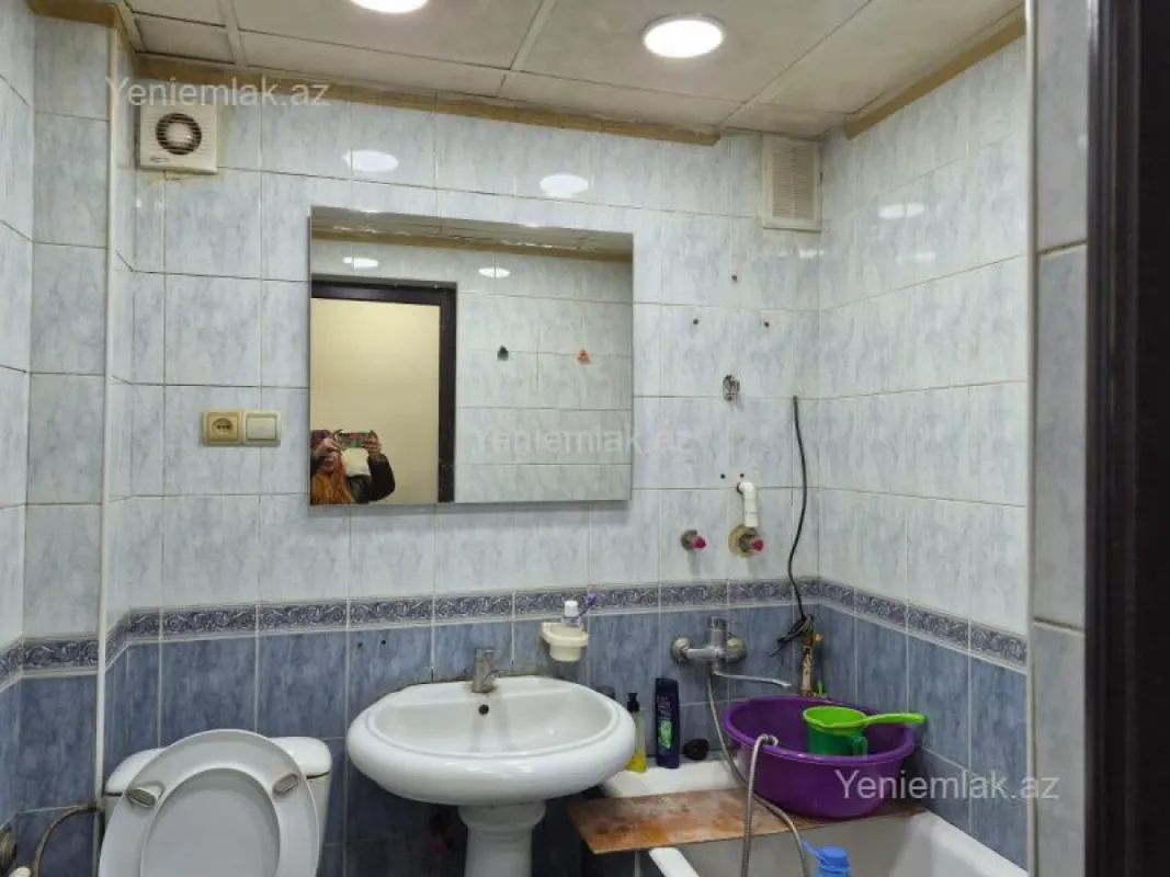 Satılır 2 otaqlı köhnə tikili 45 m²