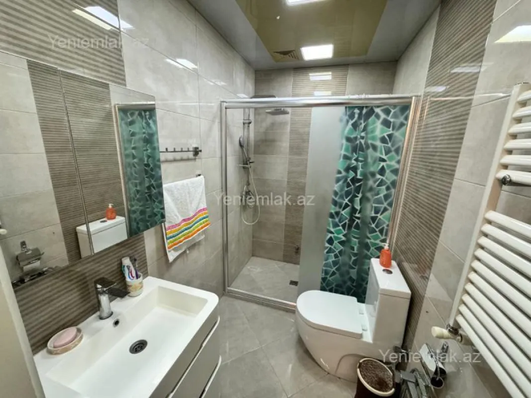 Satılır 3 otaqlı yeni tikili 137 m²