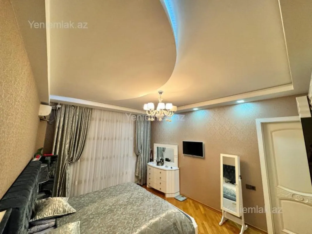 Satılır 3 otaqlı yeni tikili 137 m²