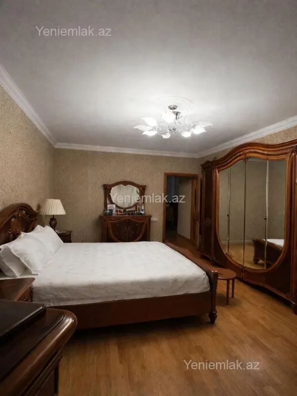 Satılır 4 otaqlı yeni tikili 160 m²