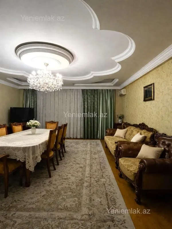 Satılır 4 otaqlı yeni tikili 160 m²
