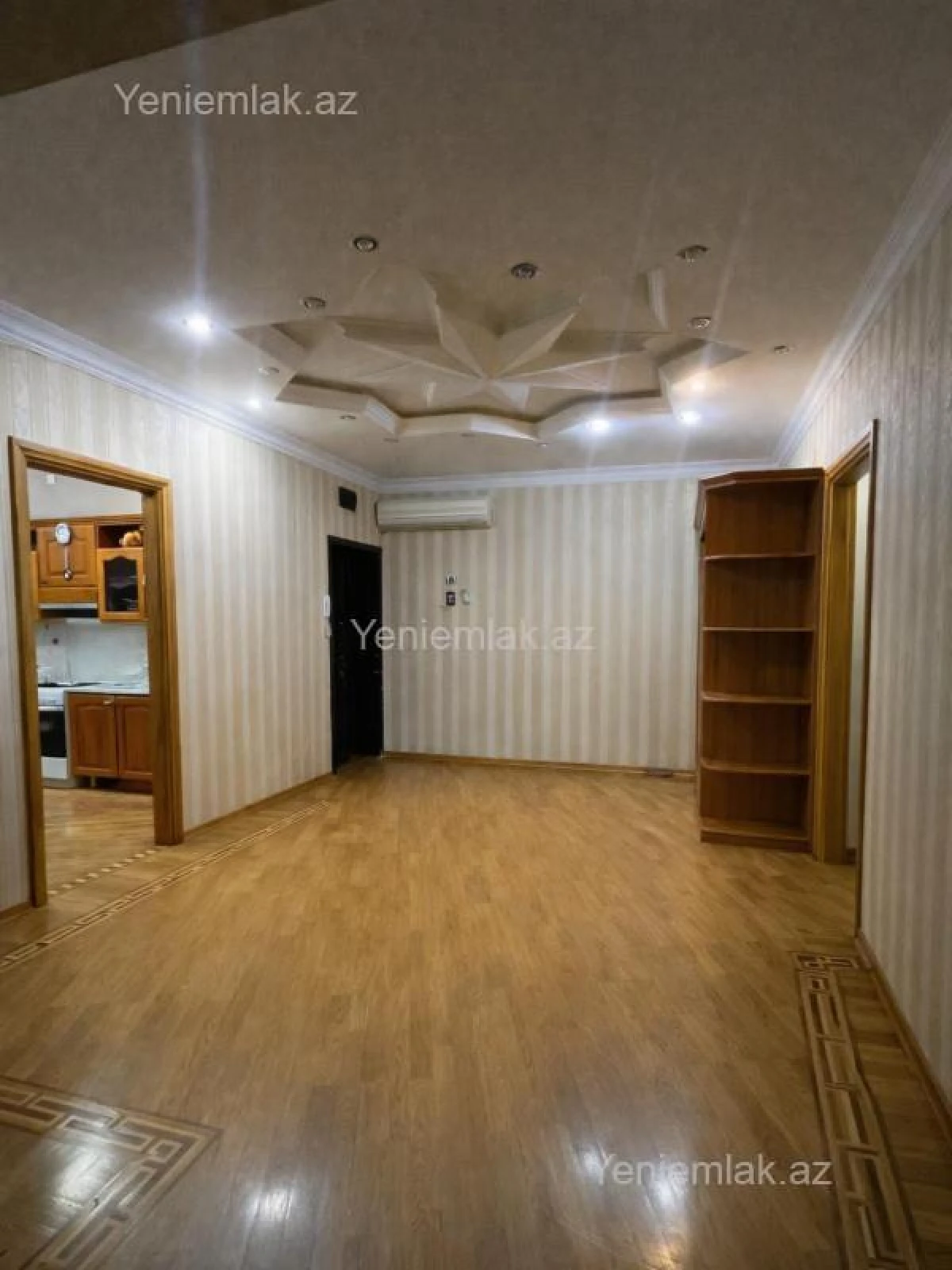 Satılır 4 otaqlı yeni tikili 160 m²