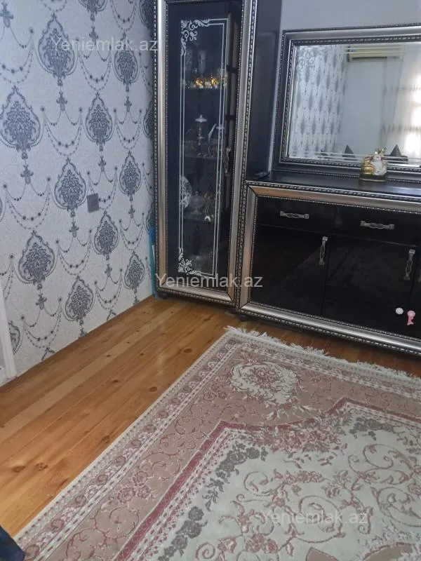 Satılır 2 otaqlı köhnə tikili 45 m²