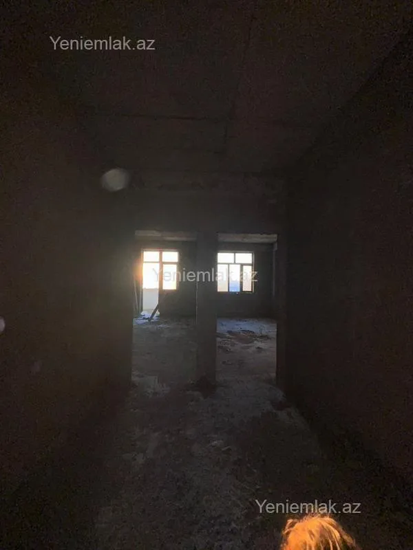 Satılır 3 otaqlı yeni tikili 135 m²