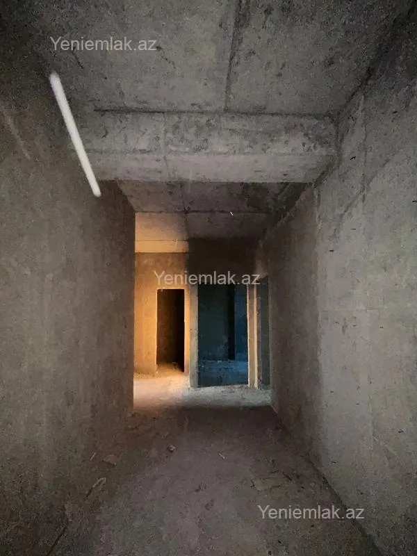 Satılır 3 otaqlı yeni tikili 135 m²