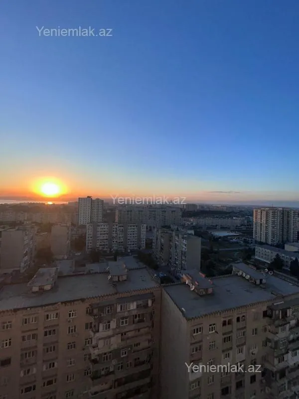 Satılır 3 otaqlı yeni tikili 135 m²