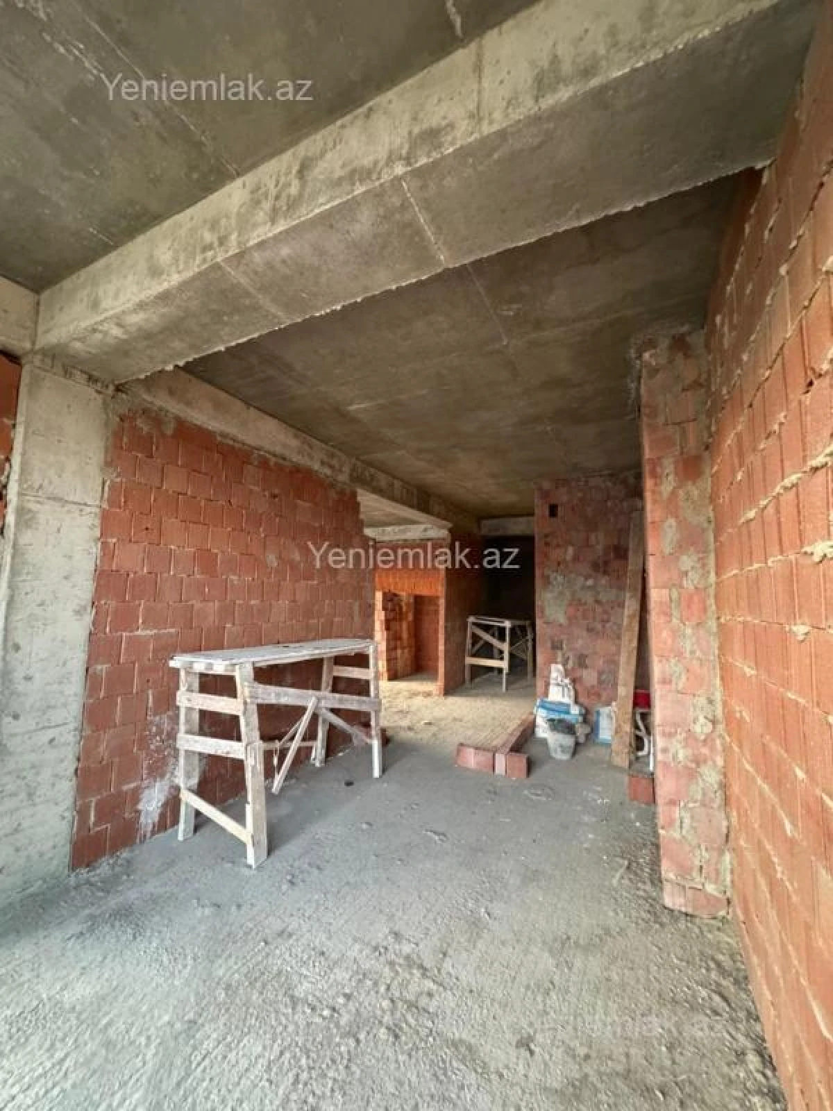 Satılır 3 otaqlı yeni tikili 100 m²