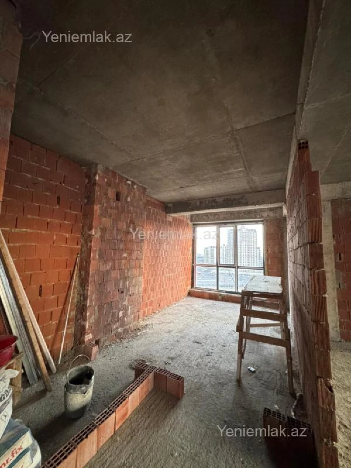 Satılır 3 otaqlı yeni tikili 100 m²