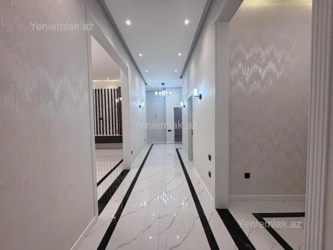 Satılır 4 otaqlı həyət evi 185 m²