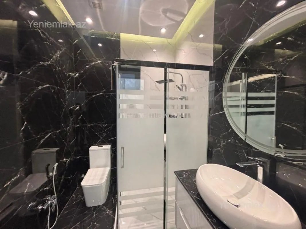 Satılır 4 otaqlı həyət evi 185 m²