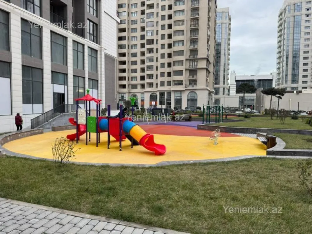 Satılır 2 otaqlı yeni tikili 120 m²