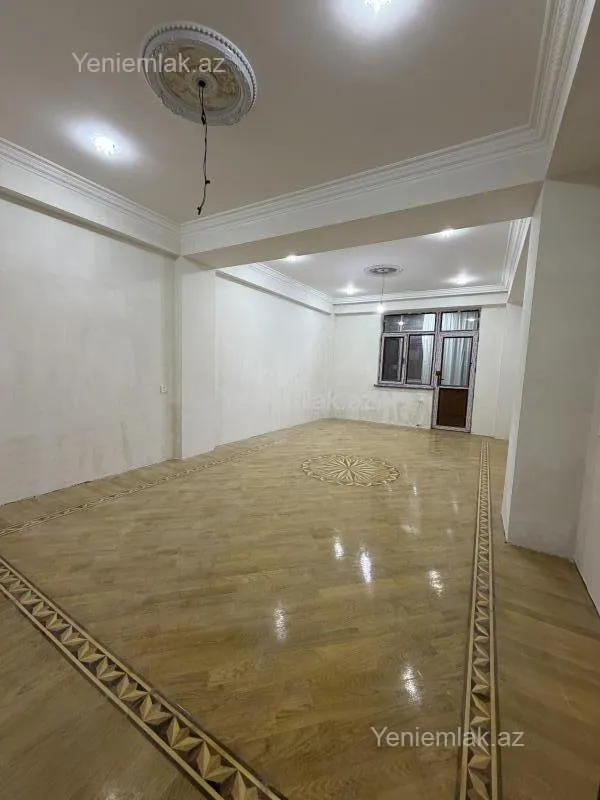 Satılır 3 otaqlı yeni tikili 120 m²