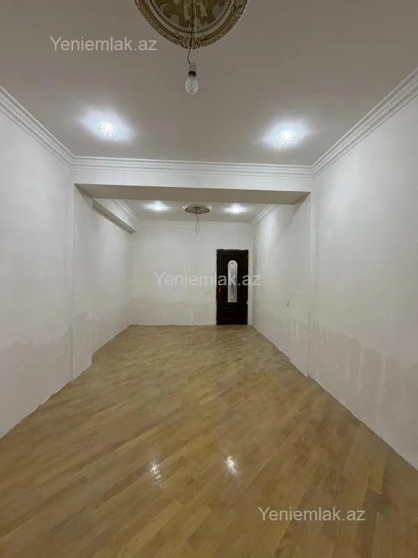 Satılır 3 otaqlı yeni tikili 120 m²
