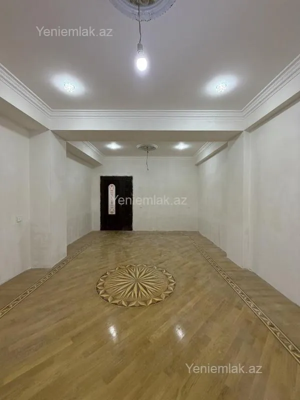 Satılır 3 otaqlı yeni tikili 120 m²