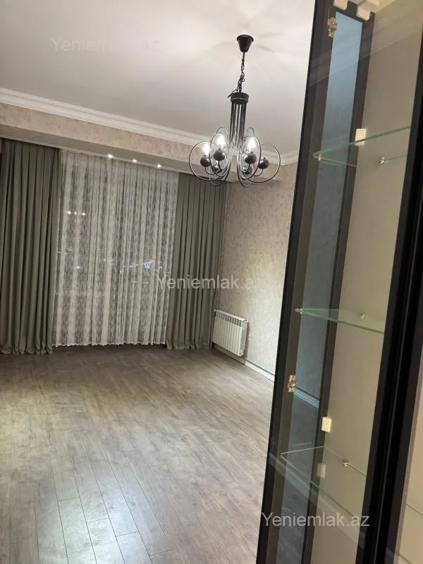 Satılır 2 otaqlı yeni tikili 60 m²