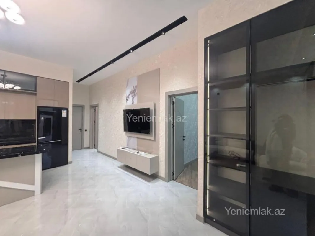 Satılır 4 otaqlı həyət evi 140 m²