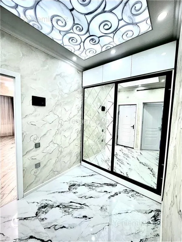 Satılır 2 otaqlı köhnə tikili 55 m²