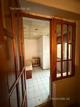 Satılır 1 otaqlı köhnə tikili 35 m²