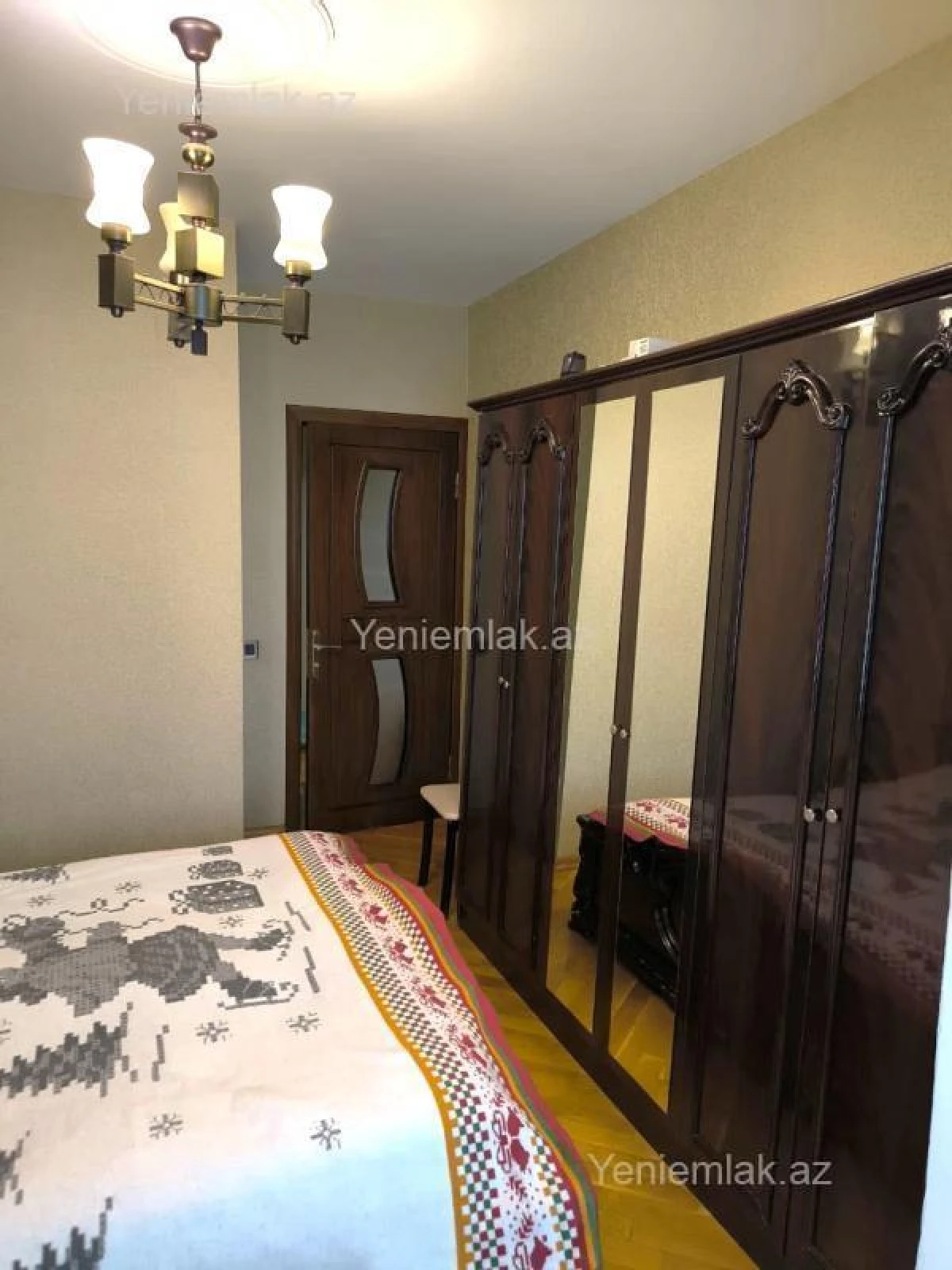 Satılır 3 otaqlı köhnə tikili 85 m²