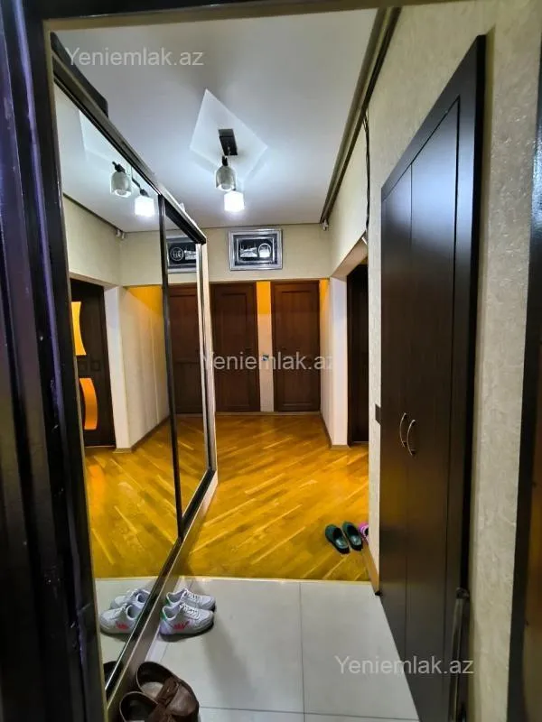 Satılır 3 otaqlı köhnə tikili 85 m²