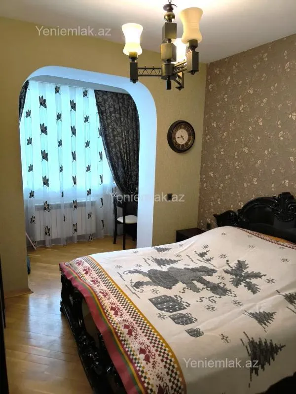 Satılır 3 otaqlı köhnə tikili 85 m²