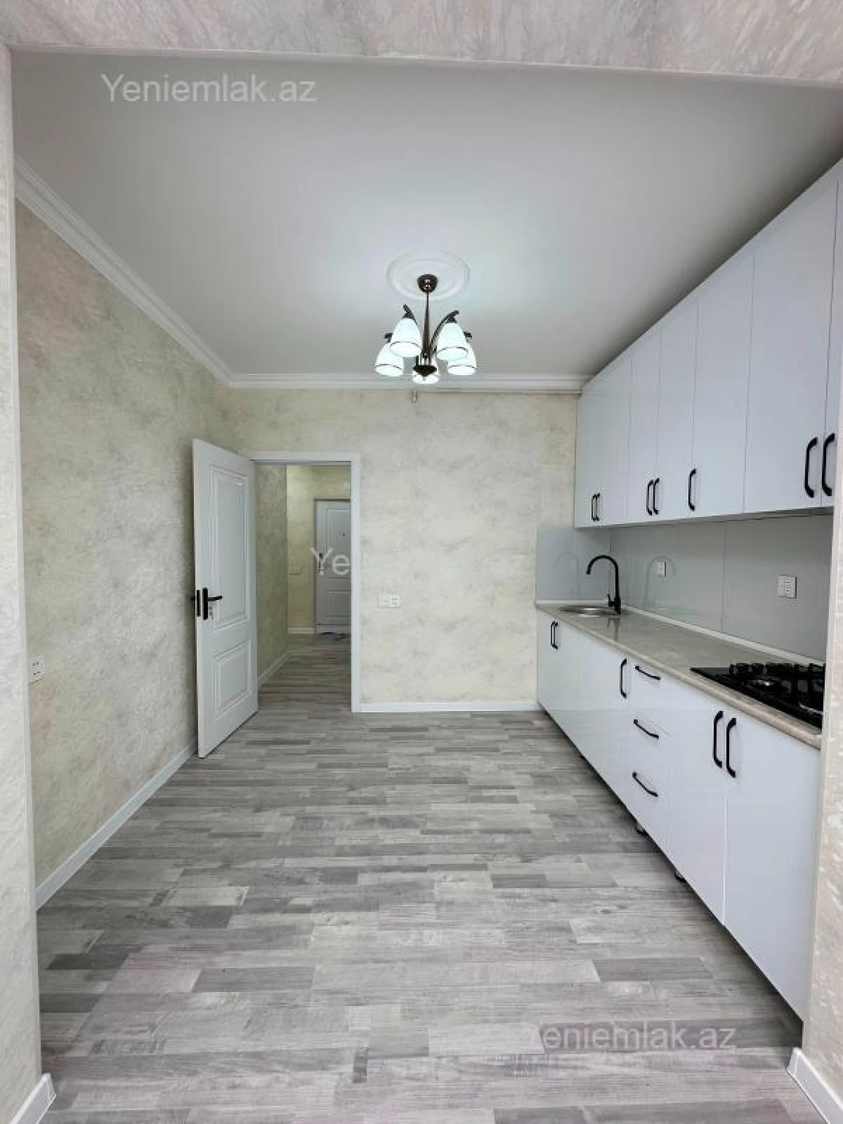 Satılır 2 otaqlı köhnə tikili 65 m²