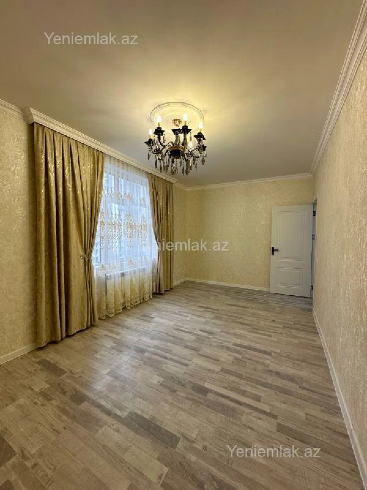 Satılır 2 otaqlı köhnə tikili 65 m²