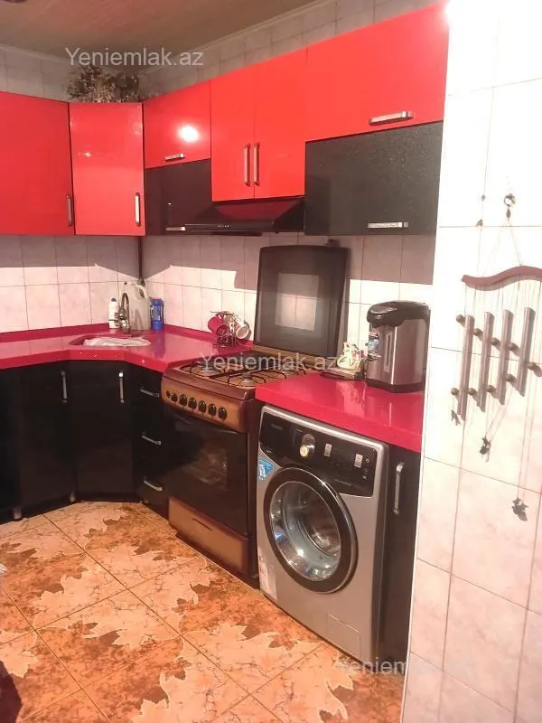 Satılır 3 otaqlı köhnə tikili 85 m²