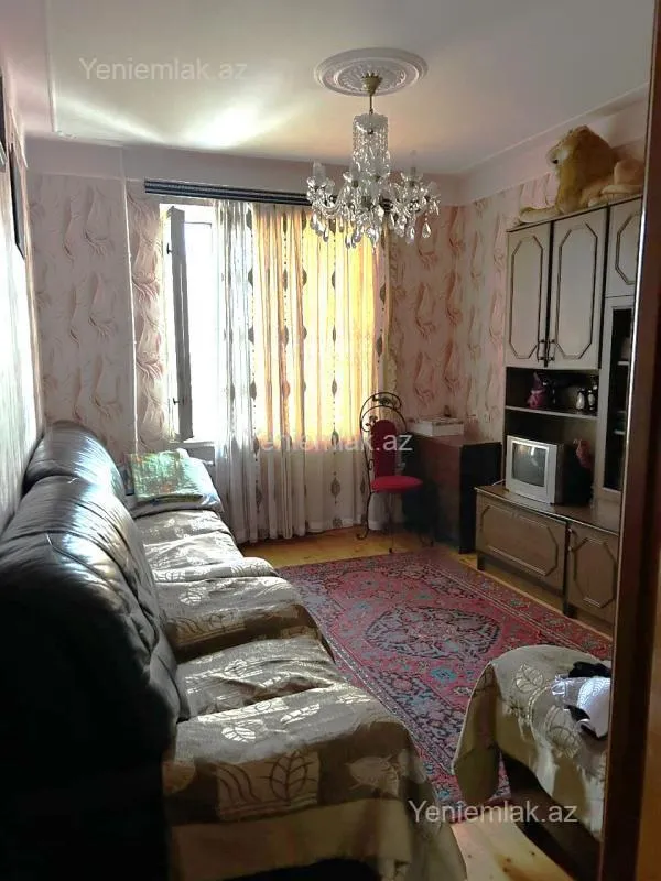 Satılır 3 otaqlı köhnə tikili 85 m²