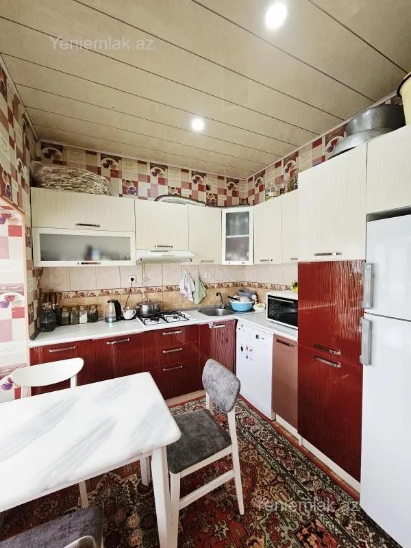 Satılır 3 otaqlı yeni tikili 70 m²