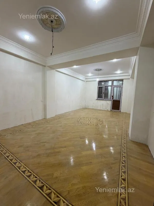 Satılır 3 otaqlı yeni tikili 120 m²