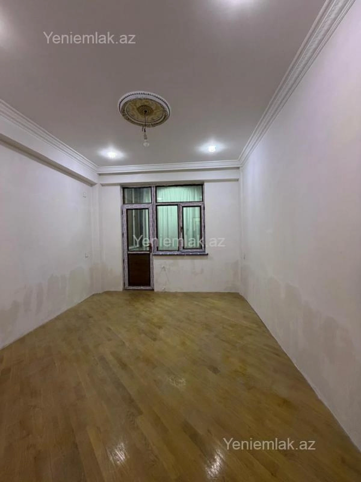 Satılır 3 otaqlı yeni tikili 120 m²