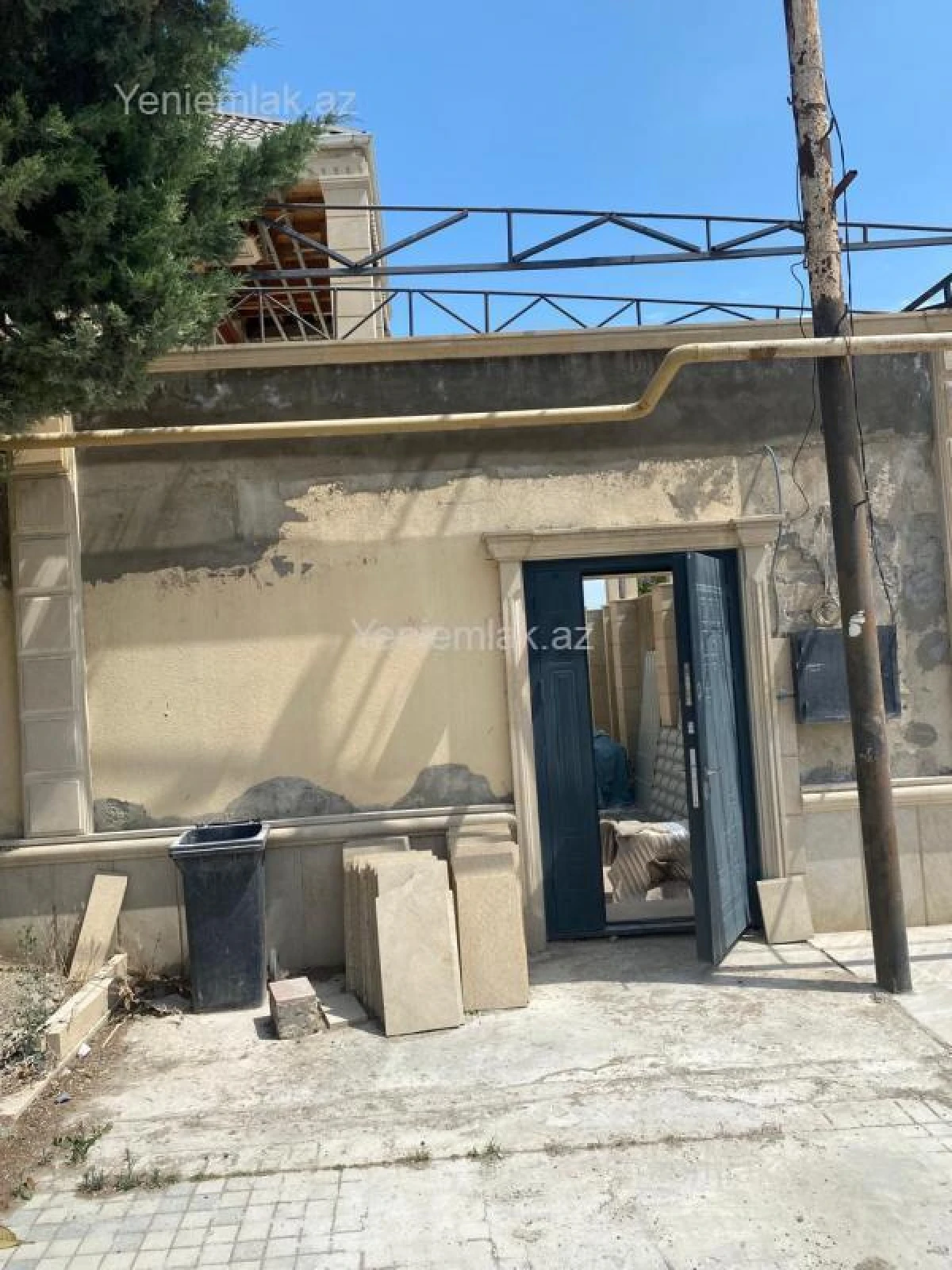 Satılır 5 otaqlı həyət evi 182 m²