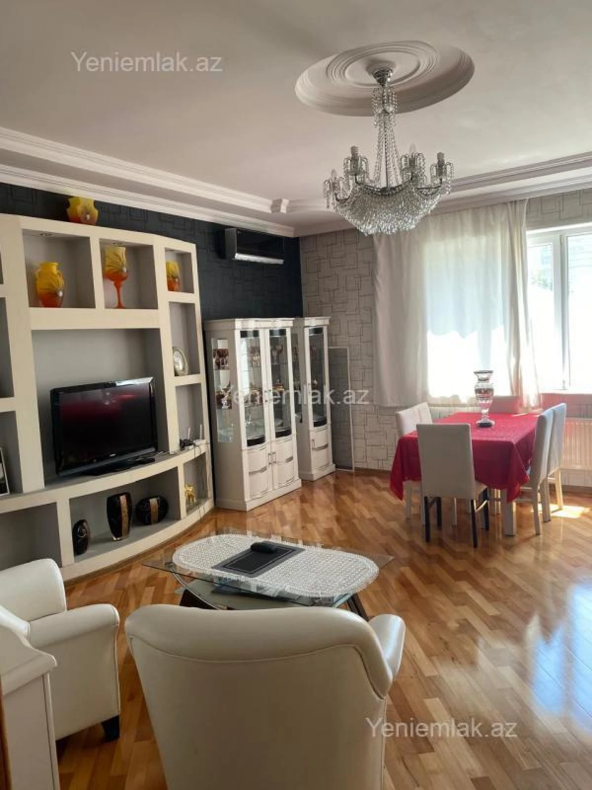Satılır 5 otaqlı həyət evi 182 m²