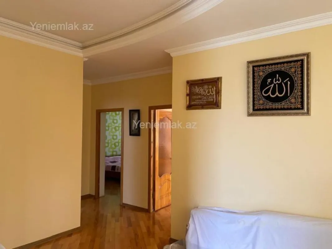 Satılır 5 otaqlı həyət evi 182 m²