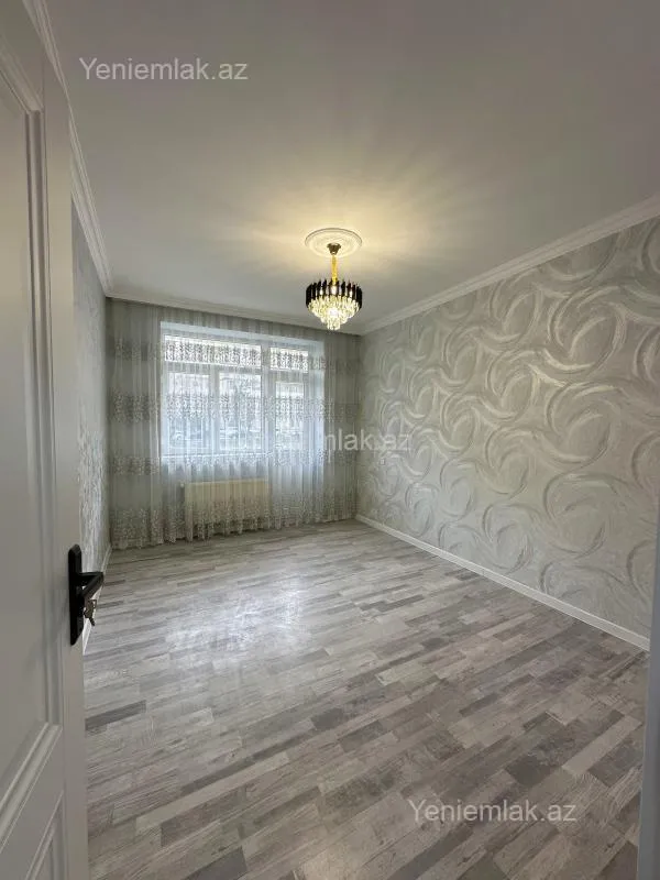 Satılır 2 otaqlı köhnə tikili 60 m²