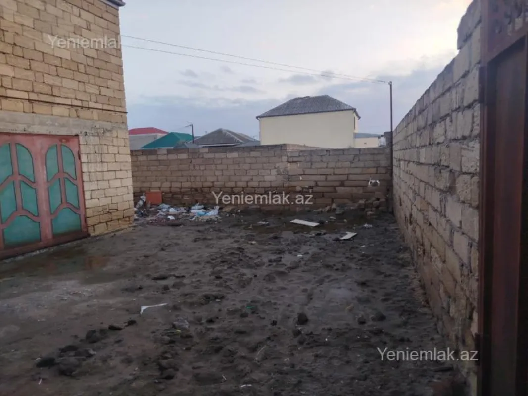 Satılır 4 otaqlı həyət evi 130 m²